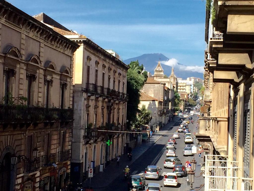Etnea 454 Catania Luxury Rooms Bagian luar foto