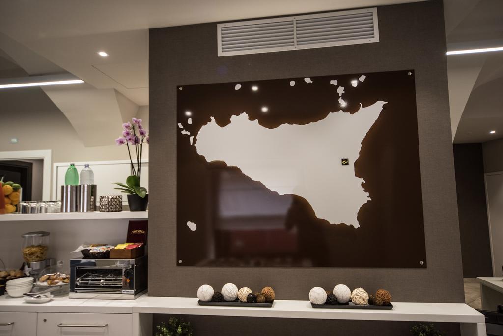 Etnea 454 Catania Luxury Rooms Bagian luar foto